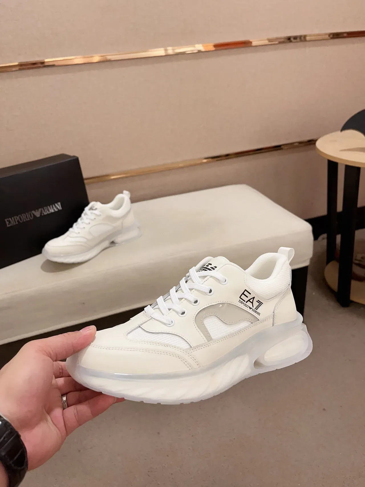 Emporio Armani Sneakers Chunky Blanches en Cuir-Mesh 3