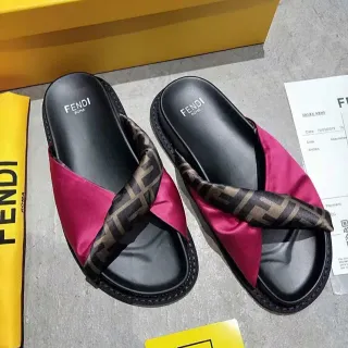 Fendi FF Bride Croisée Glissière Sandales Magenta Satin