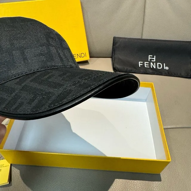 Fendi FF Monogram مطرز Logo قبعة بيسبول 5