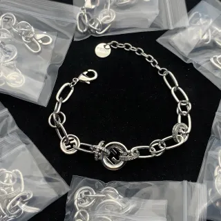 Fendi FF Prateado Corrente Grossa de Elos Ovalados Charms de Logo Entrelaçados Pulseira