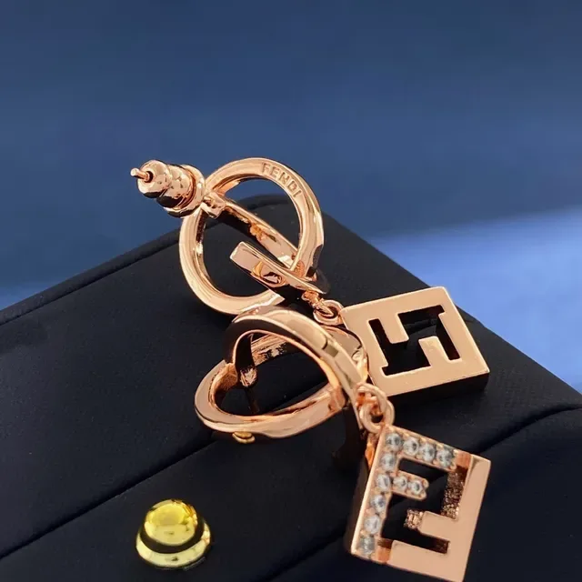 Fendi Dourado Interlocking FF Logo Pavé Cristal Joias 2