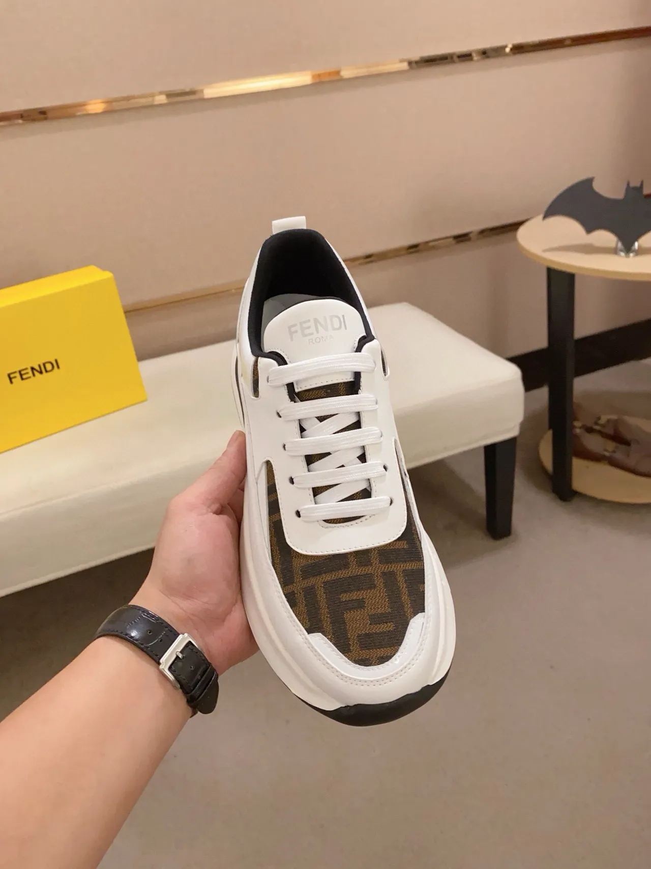 Fendi Runner 白棕色 Monogram 厚底运动鞋 2
