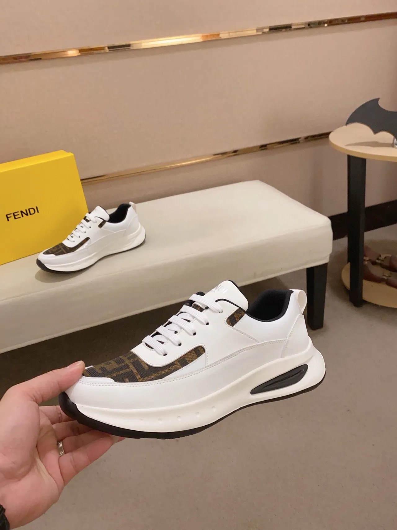 Fendi Runner 白棕色 Monogram 厚底运动鞋 3