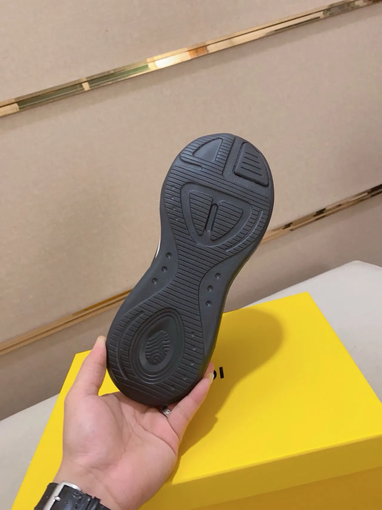 Fendi Runner 白棕色 Monogram 厚底运动鞋 9