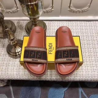 Fendi Slide Cuir Marron FF Monogram Bretelle Chaussons de pantoufle