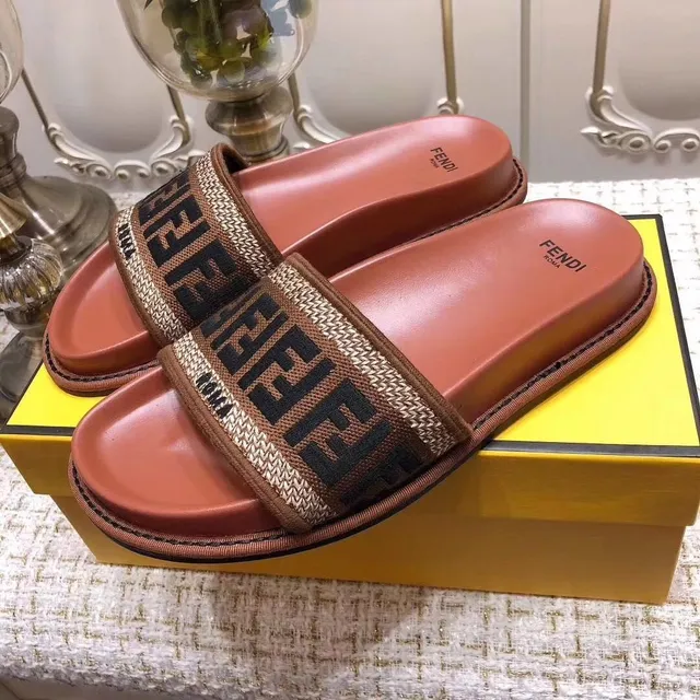 Fendi Slide 棕色皮革 FF 印花图案鞋带拖鞋 2
