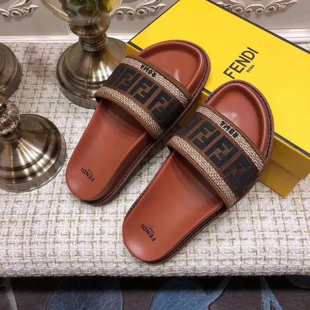 Fendi Slide 棕色皮革 FF 印花图案鞋带拖鞋 3