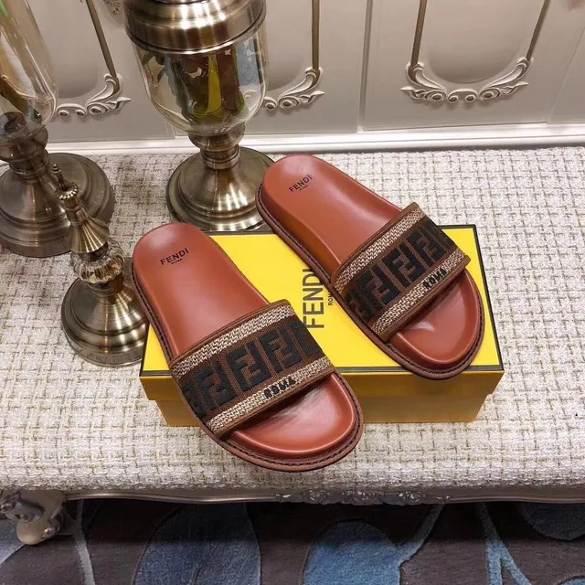 Fendi Slide 棕色皮革 FF 印花图案鞋带拖鞋 5