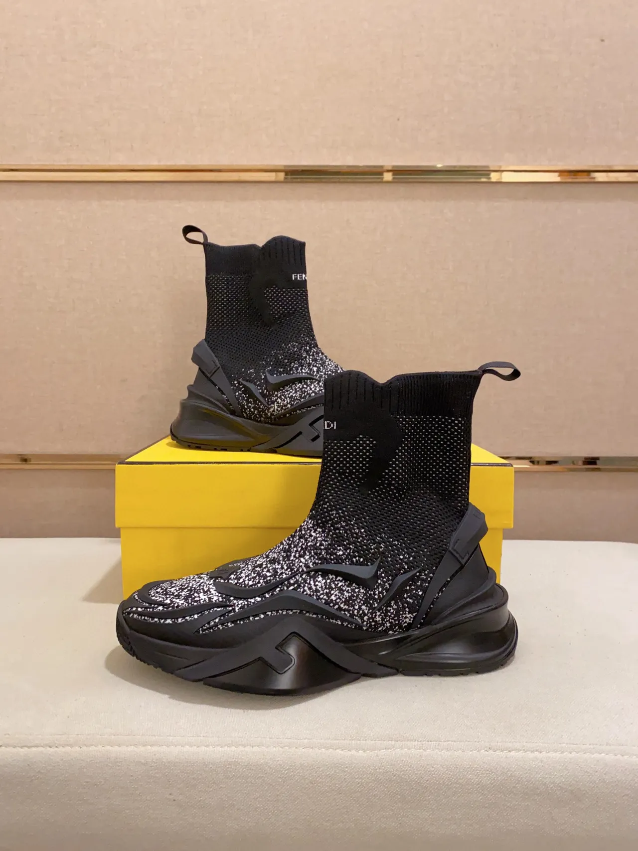 Fendi Speed Trainer 黑色斑点针织袜套式厚底运动鞋 5