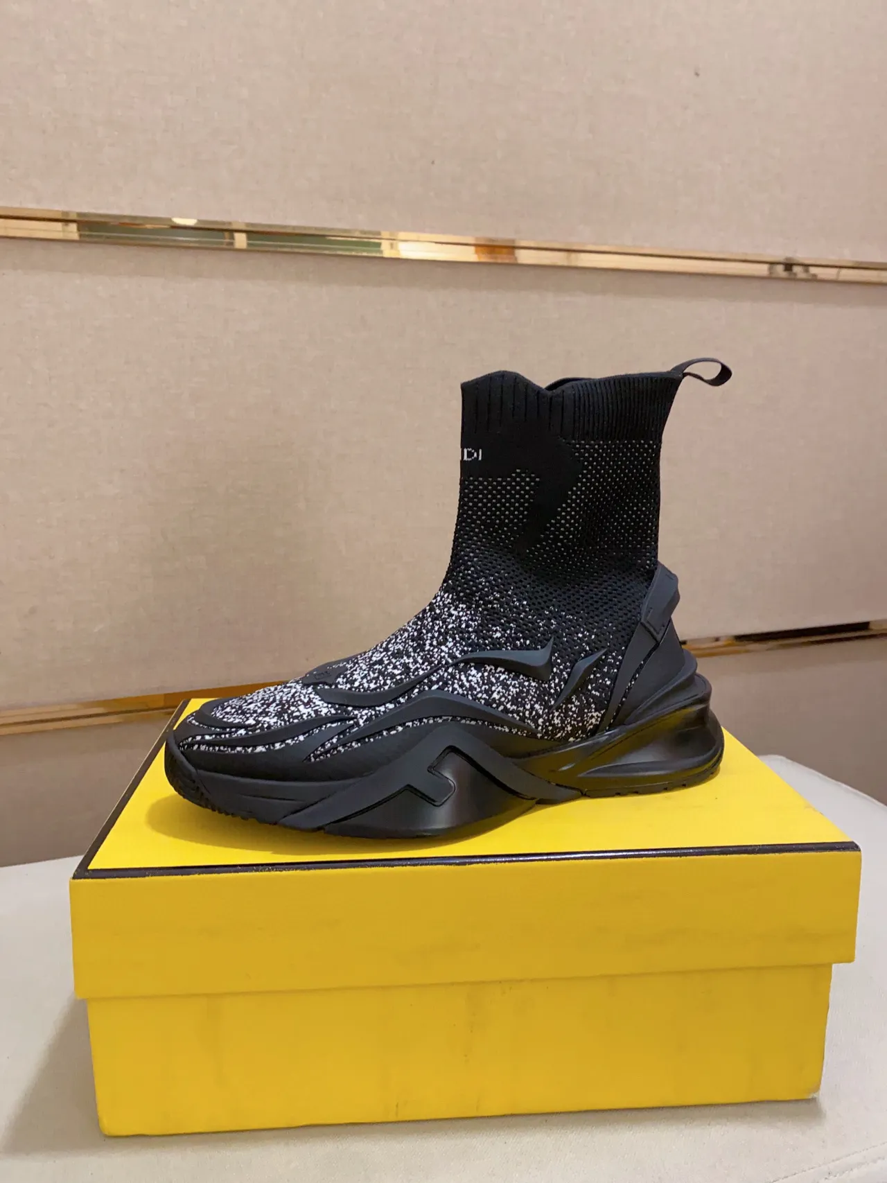 Fendi Speed Trainer 黑色斑点针织袜套式厚底运动鞋 7