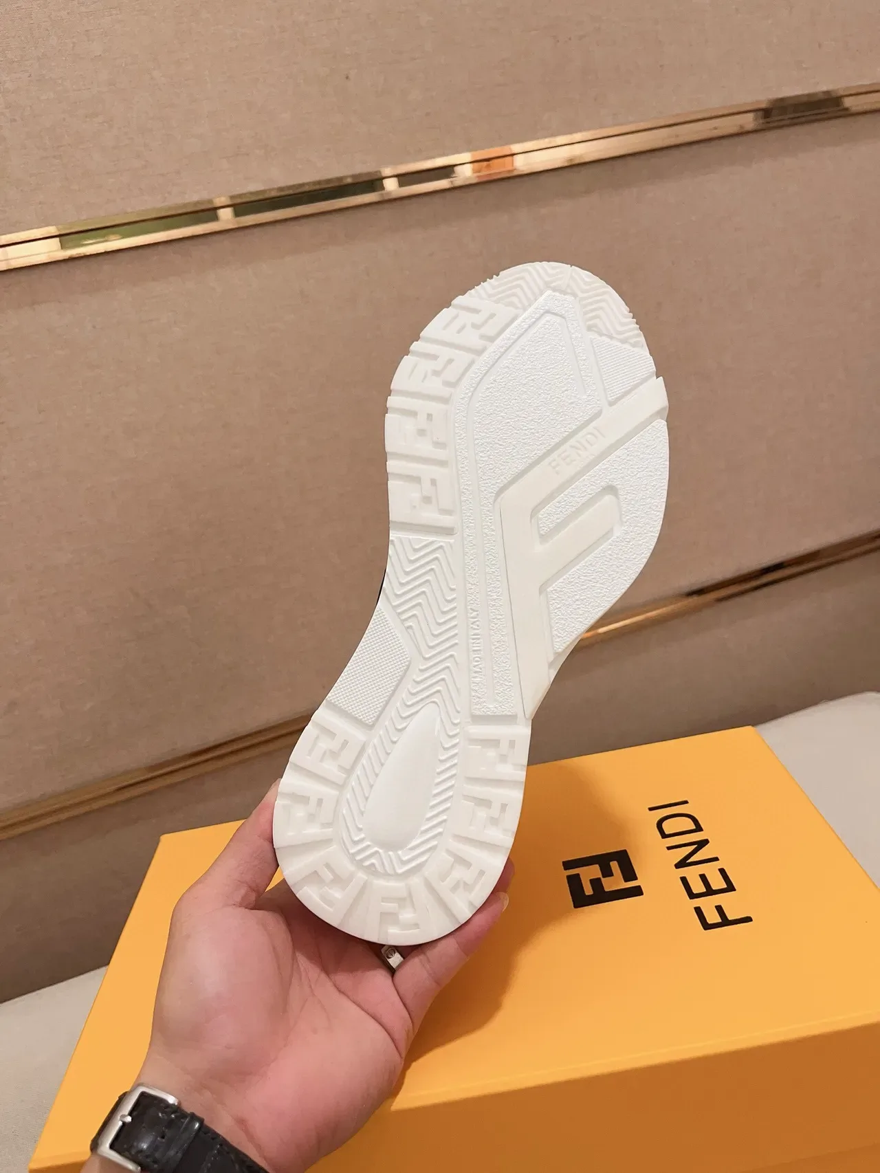Fendi Blanc Noir Oversized Logo Sculpted Midsole Lifestyle Sneakers 3