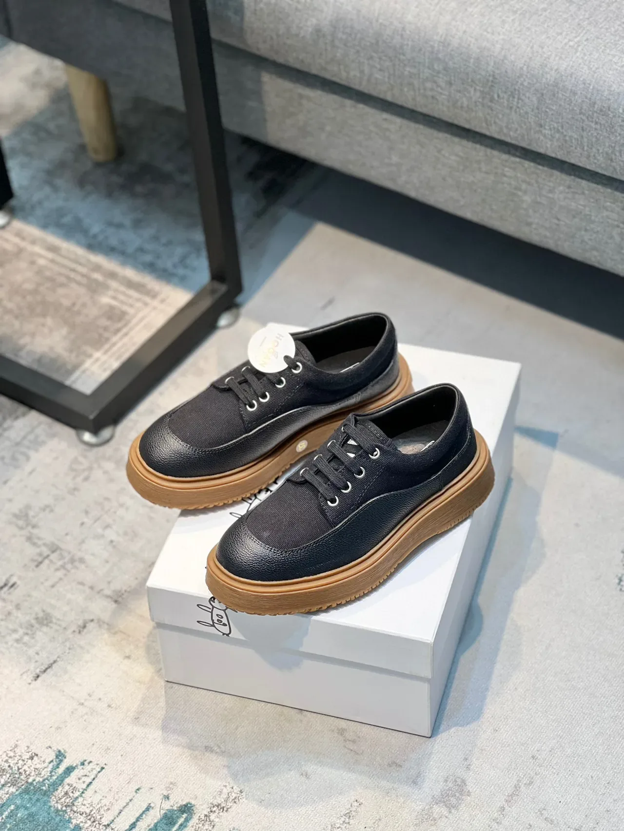 Sapato casual de plataforma preto e goma com cadarço 8