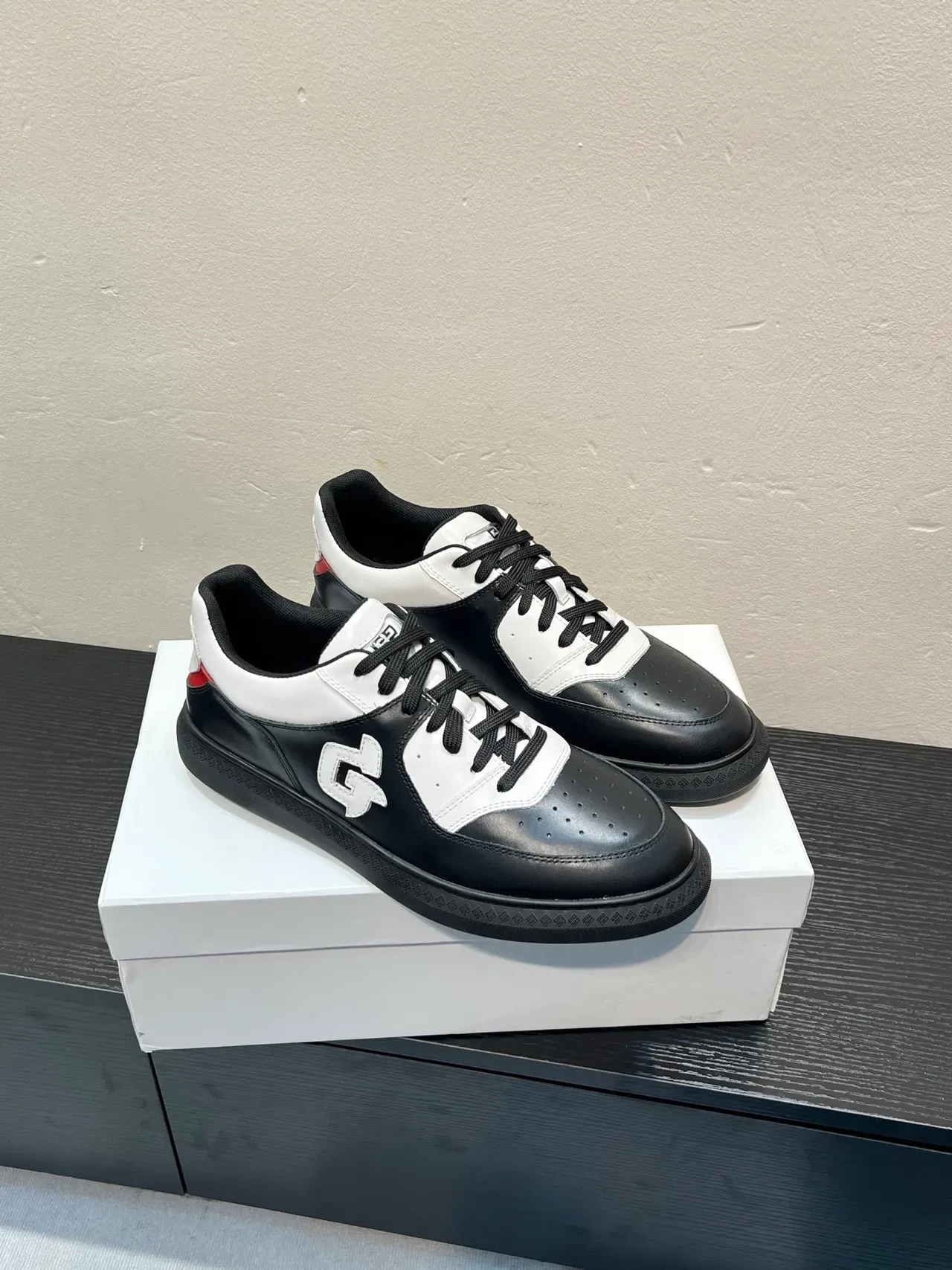 Black and White Two-Tone Leather Lifestyle Sneaker 5