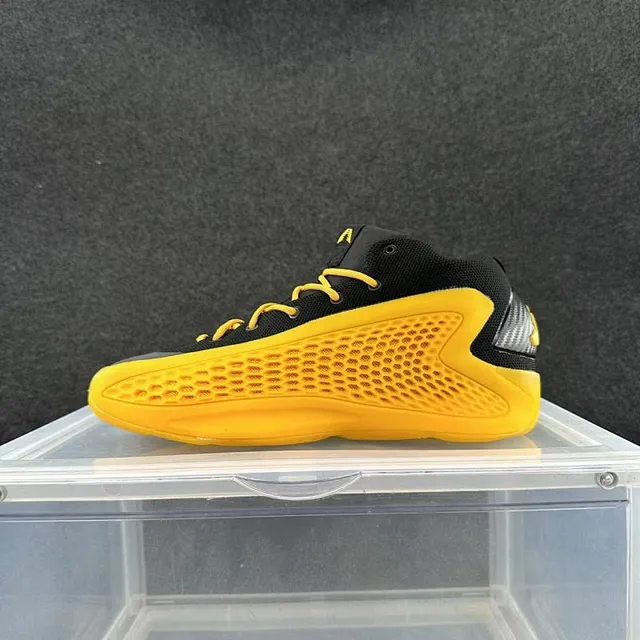 Black and Yellow High-Top Honeycomb Midsole Basketball Shoes 2