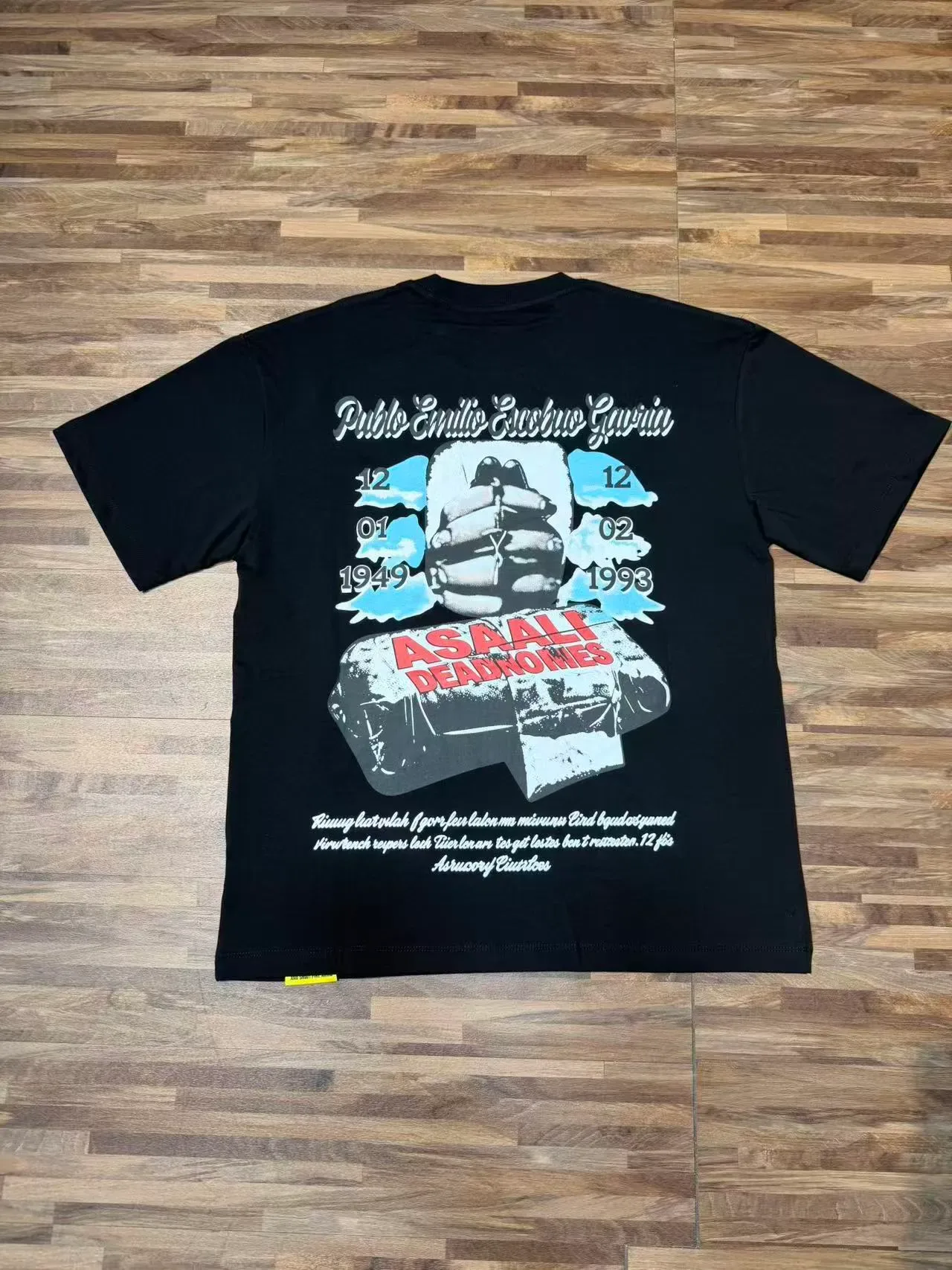 Black Graphic-Print Crewneck T-Shirt 6