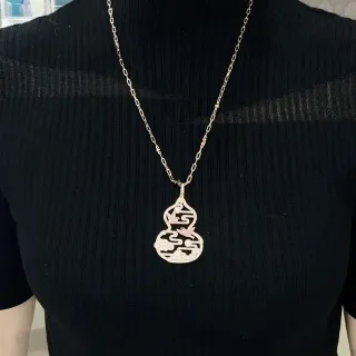 Collier avec pendentif en forme de courge noir rose serti de pierres pavé