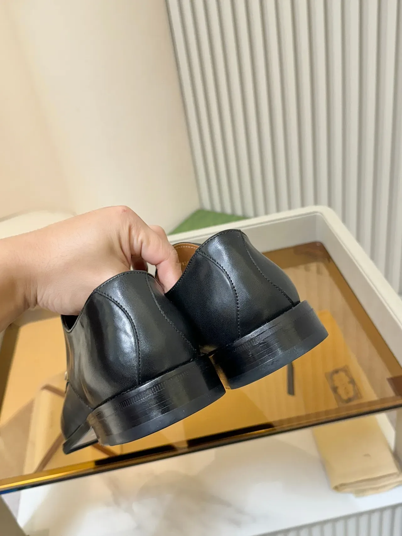 黑色抛光皮革圆头牛津鞋 3