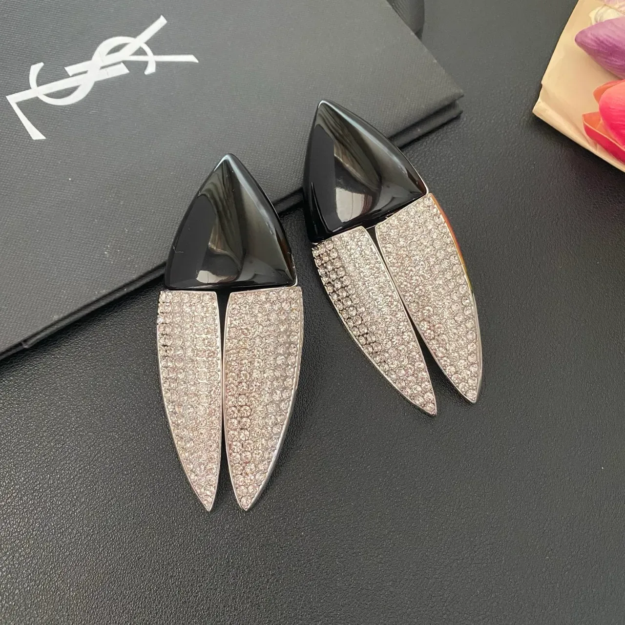 Joalheria Preto Prata Silhueta Triangular Afiada Resina Brilhante Top 7