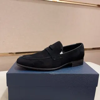 कालो स्यूड Penny Strap लोफर
