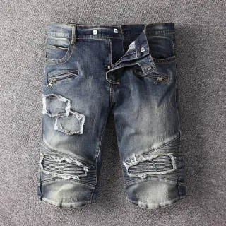 شورتات زرقاء وبيضاء distressed مع سحاب وجيوب