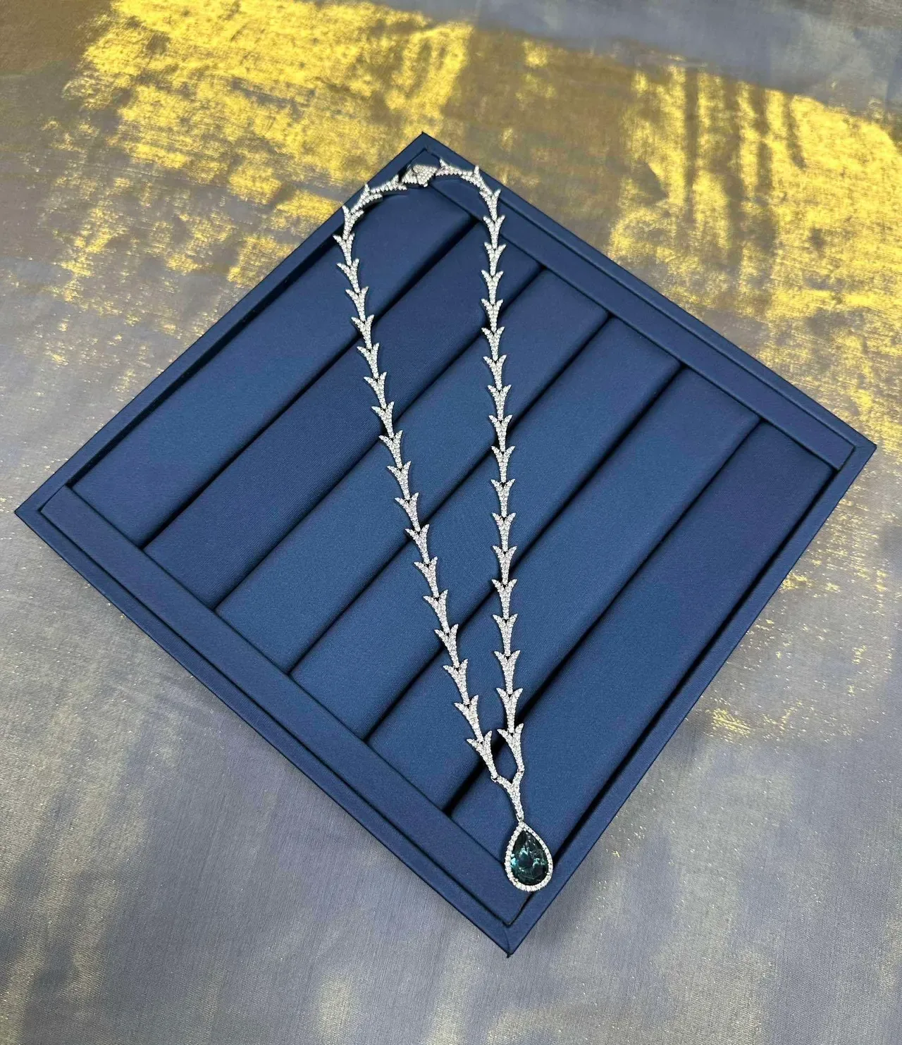 Branching Pavé Chain Teardrop Pendant Necklace 8
