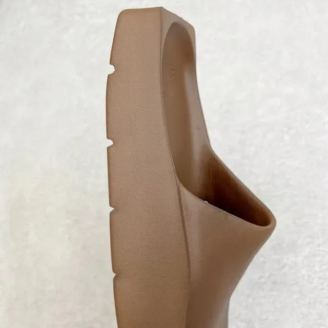 Zapatillas marrón con suela moldeada monolítica contorneada 5
