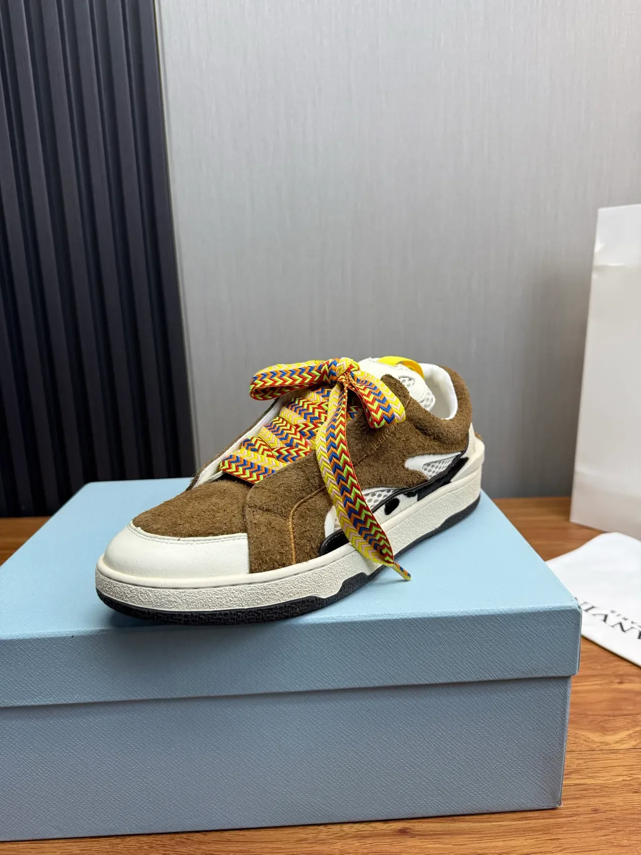 Brown Multicolor Mixed-Material Upper Oversized Woven Zigzag Laces Sneakers 1