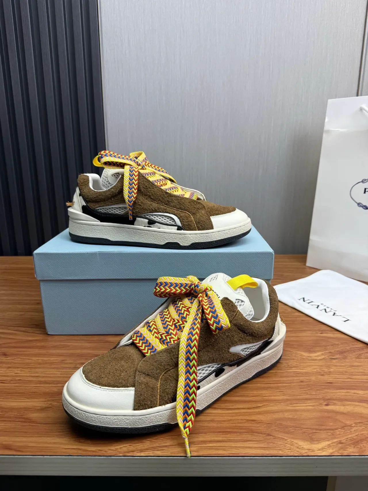 Brown Multicolor Mixed-Material Upper Oversized Woven Zigzag Laces Sneakers 4