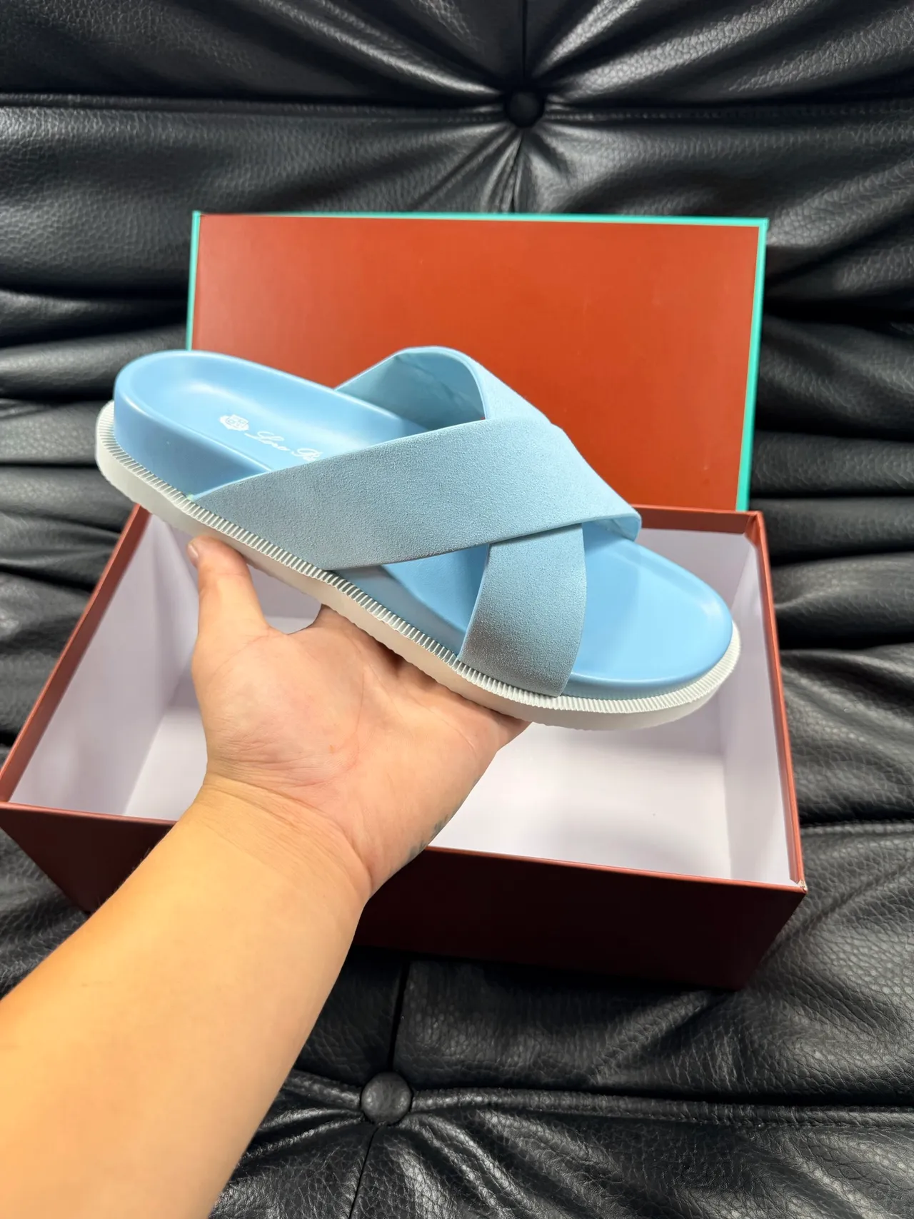 Crisscross Strap Flat Platform Slippers 19