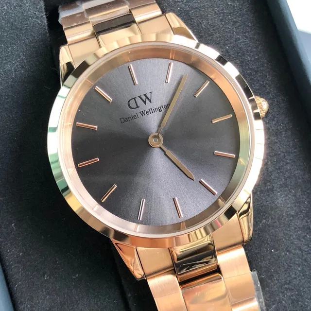 Daniel Wellington Classic Petite गुलाबी सोना गहरा भूरा डायल क्वार्ट्ज घड़ी 6