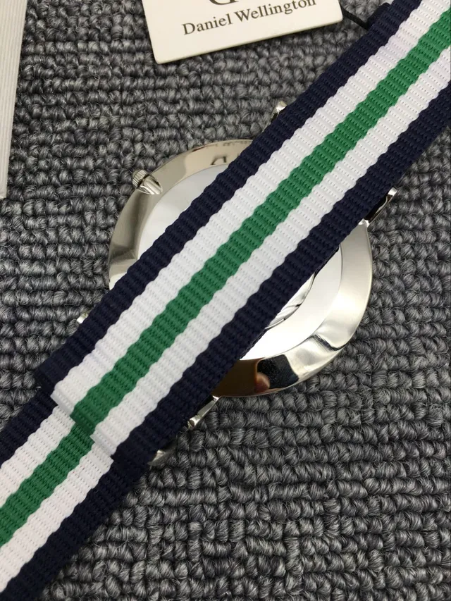 Daniel Wellington 经典白海军极简表盘不锈钢表壳石英手表 2