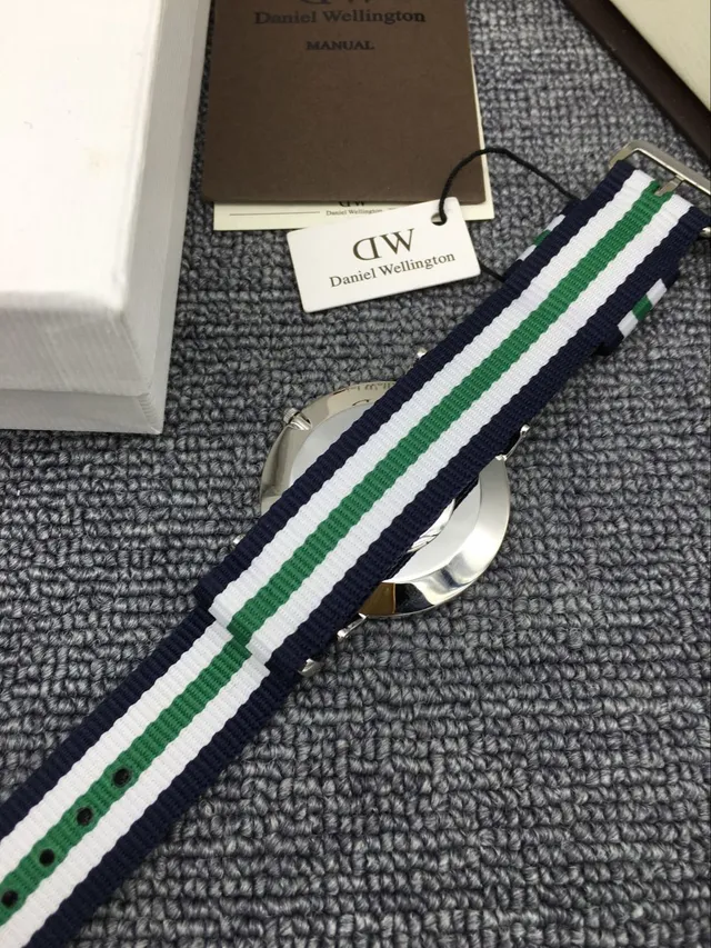 Daniel Wellington 经典白海军极简表盘不锈钢表壳石英手表 3