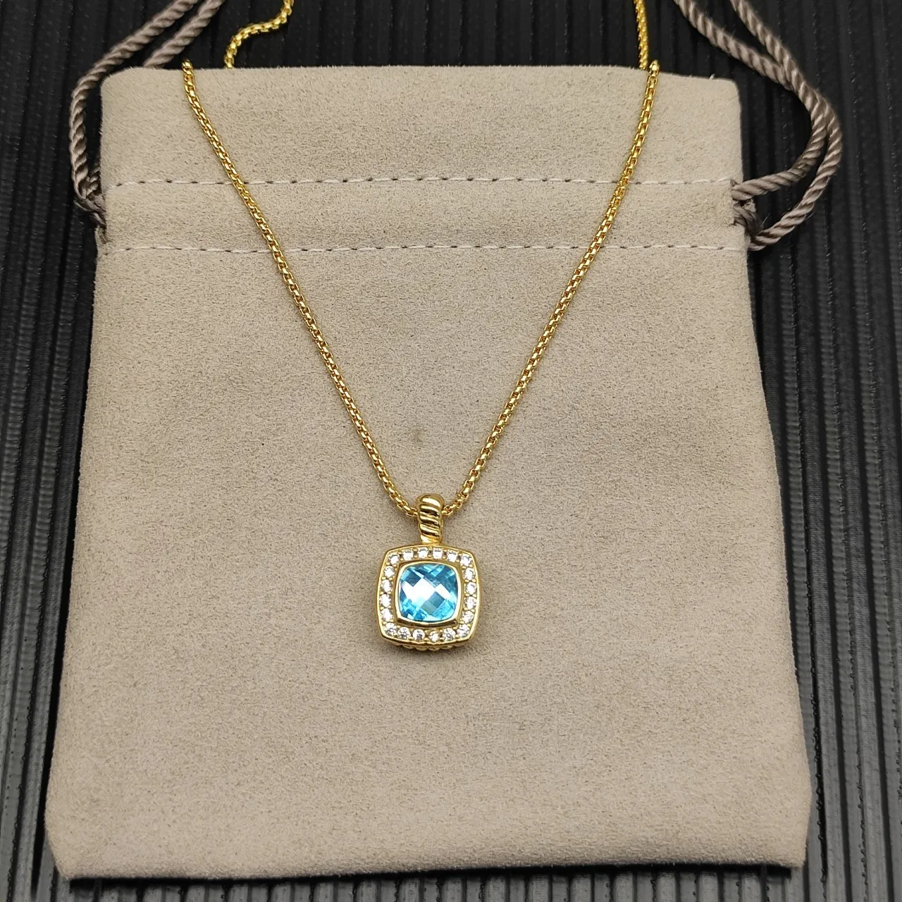 David Yurman Albion Topaze Bleue et Halo de Diamants Pendentif Collier 8