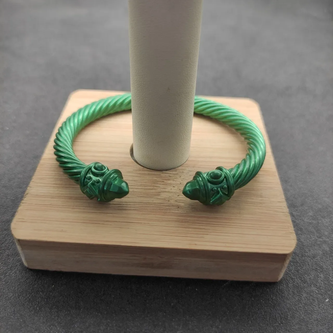 David Yurman Cable Classics Serpent Green Twisted Head Terminals Bracelet 8