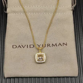 David Yurman Or Beige Chaîne Curb Chain Pierre Centrale Taille Coussin Carré Collier
