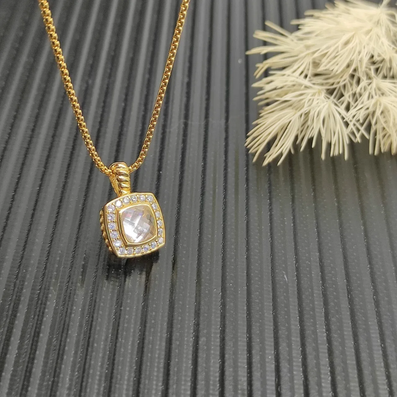 David Yurman Gold Beige Curb Chain Square Cushion-Cut Center Stone Necklace 5