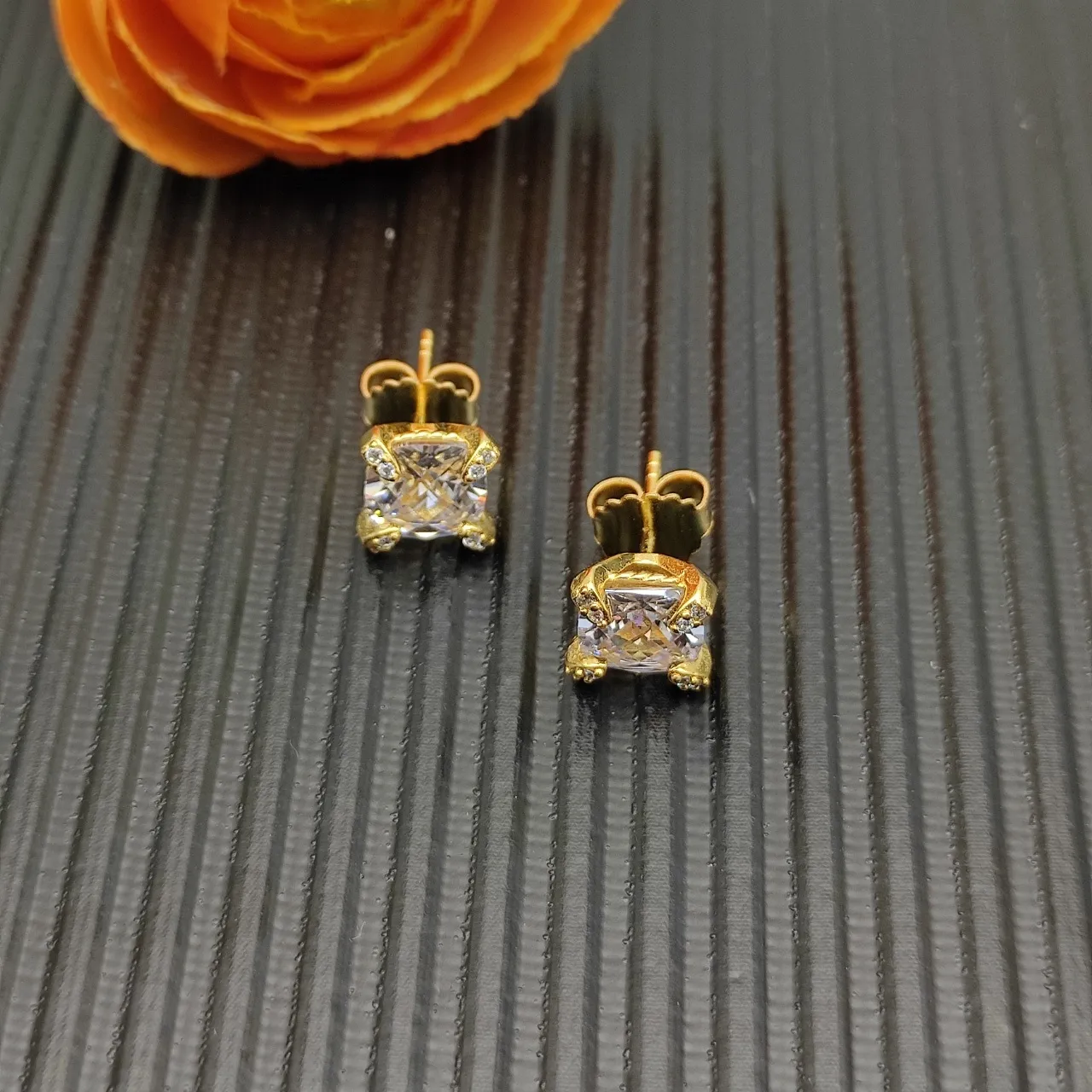 David Yurman Gold-Tone Square-Cut Stud Earrings 8