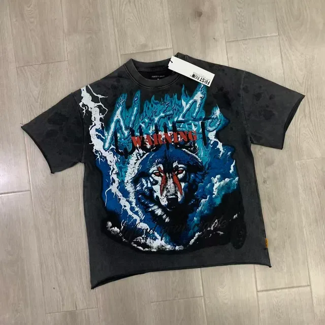 Camiseta oversized com estampa gráfica de lobo cinza desgastado 5