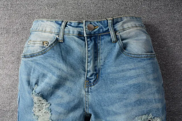 Distressed Slim-Fit Light-Wash Azul jeans 10