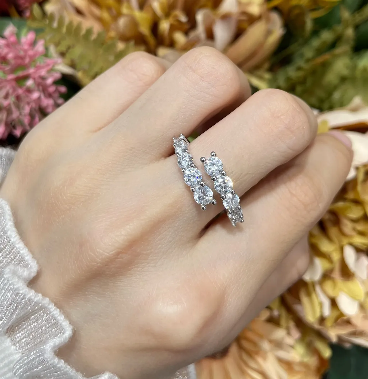 Double-Row Prong-Set Round Brilliant Diamond Ring 8