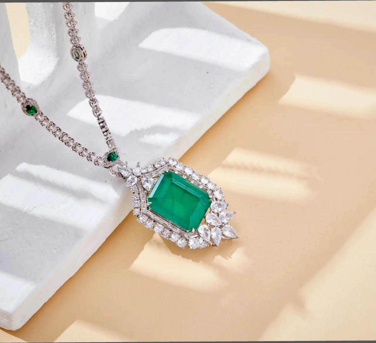 Emerald and Diamond Detachable Double-Pendant Necklace 7
