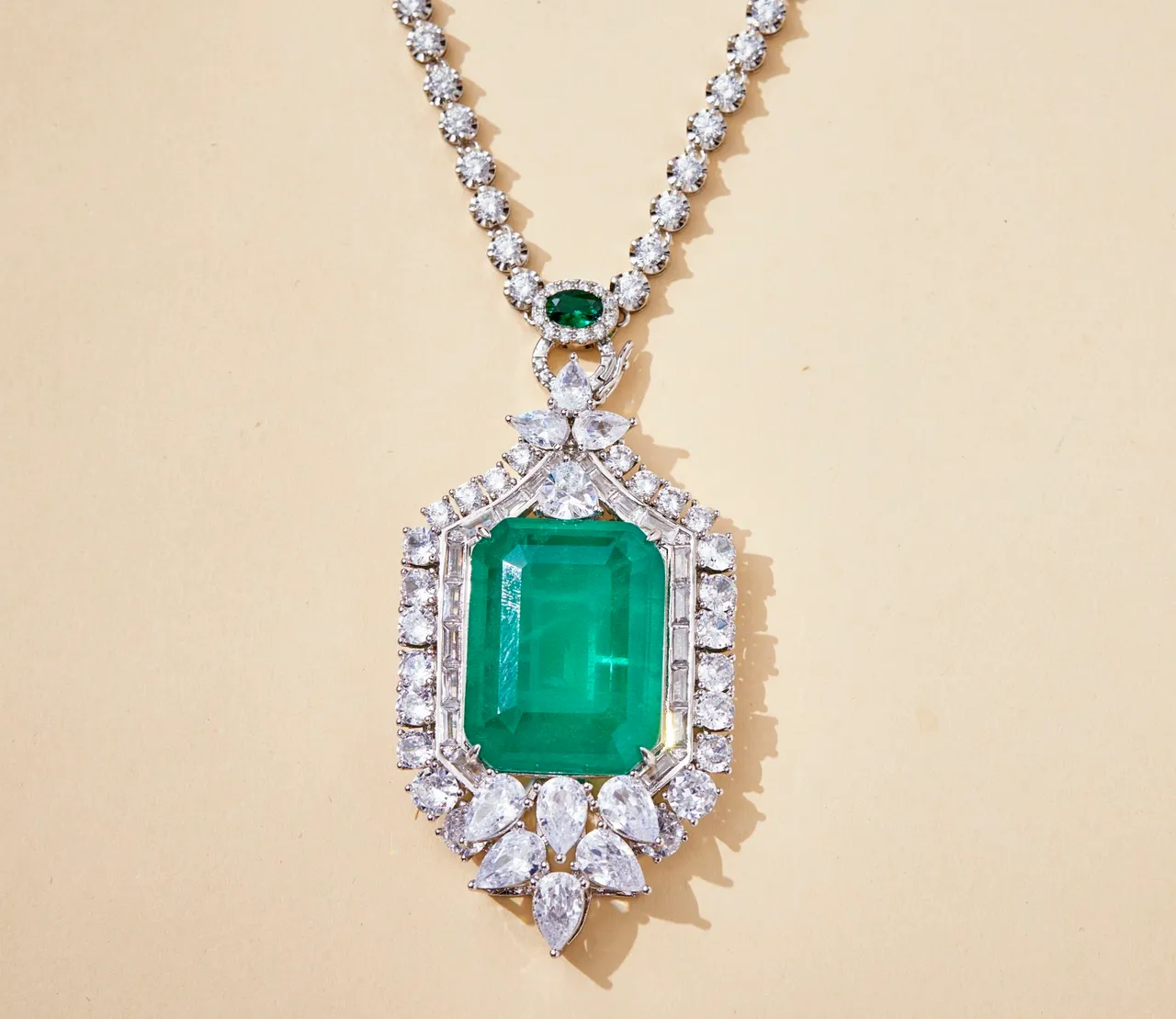 Emerald and Diamond Detachable Double-Pendant Necklace 8