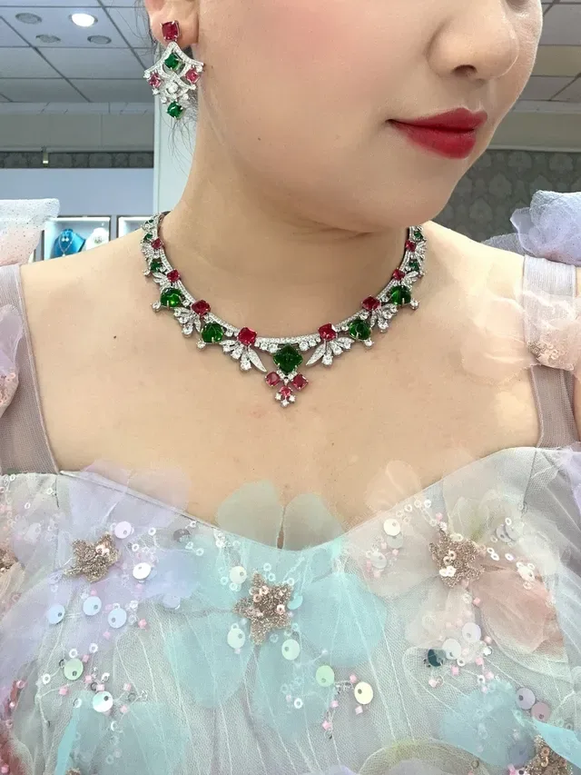 Floral Motif Emerald Ruby Diamond Collar Necklace 3