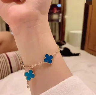 Four-Leaf Clover Motif Rose-Gold Chain Bracelet 3