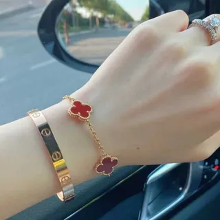 Four-Leaf Clover Motif Rose-Gold Chain Bracelet 7