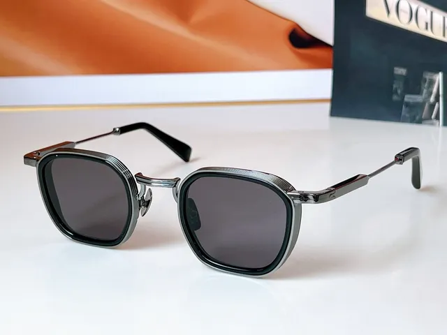 Geometric Octagonal Gold-Tone Gradient Brown Sunglasses 5