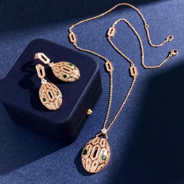 Gold Green Geometric Lattice Pavé-Set Clear Crystals Earrings 6