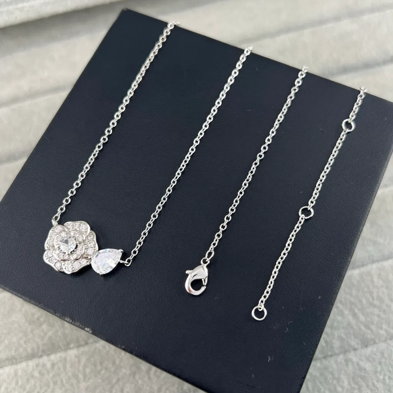 Gold Silver Floral Camellia Pendant Pear-Shaped Drop Stone Necklace 3