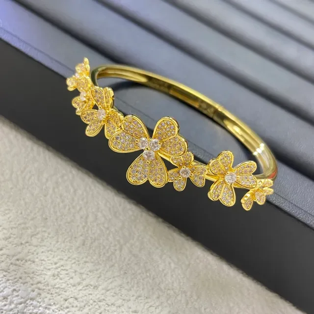 Bracelet en or et argent avec motif floral en pierres pavé-set 8