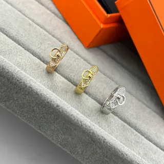Anel de banda geométrica com pedras pavé-set em ouro e prata
